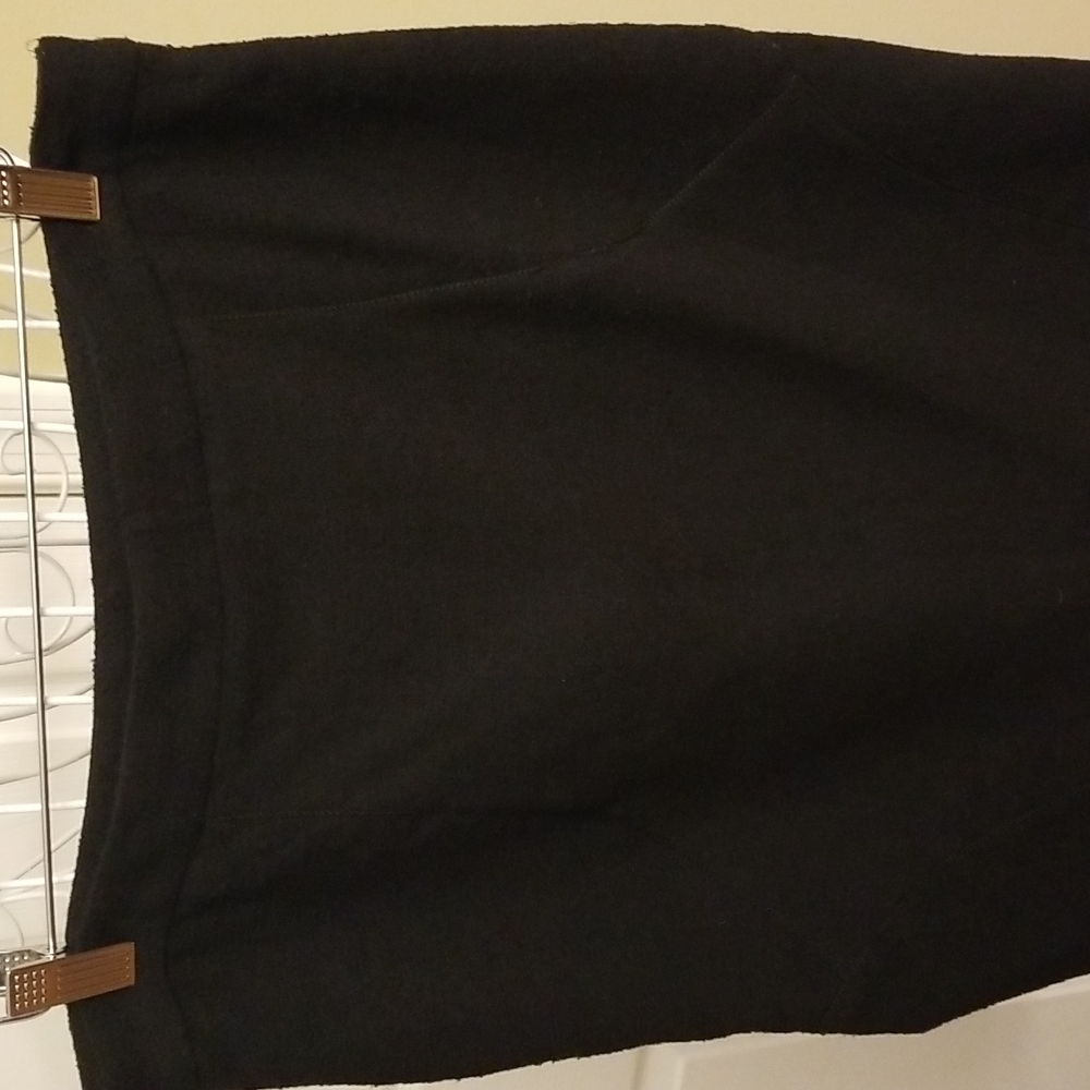 Black Leon Max Limited Edition Skirt. - Picture 7 of 13